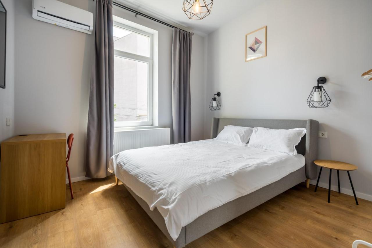 Cute Central Apartments In Villa Бухарест Экстерьер фото